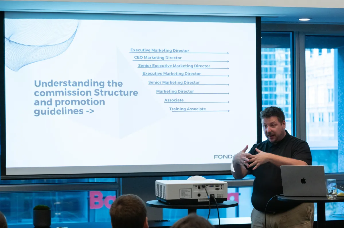 A Fondako team presentation on commission structure